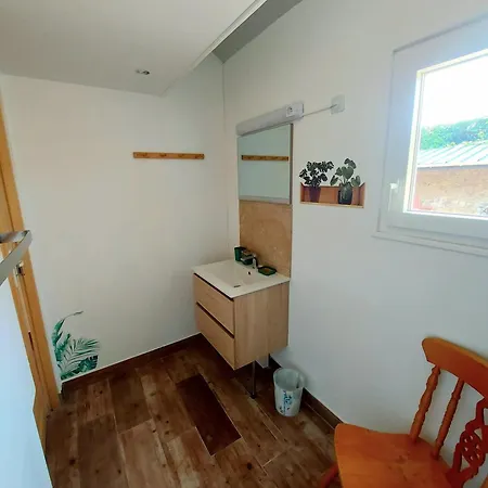 Holiday home Charmante Maison De Campagne Le Val D'hazey Jardin Cloture Vieux-Villez