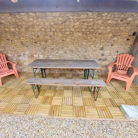 Holiday home Charmante Maison De Campagne Le Val D'hazey Jardin Cloture
